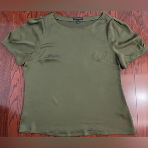 Banana Republic women’s blouse